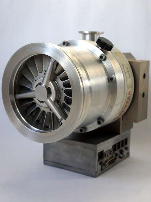 Maintenance of Pfeiffer Vacuum TMH 261 turbomolecular pump - Image 3